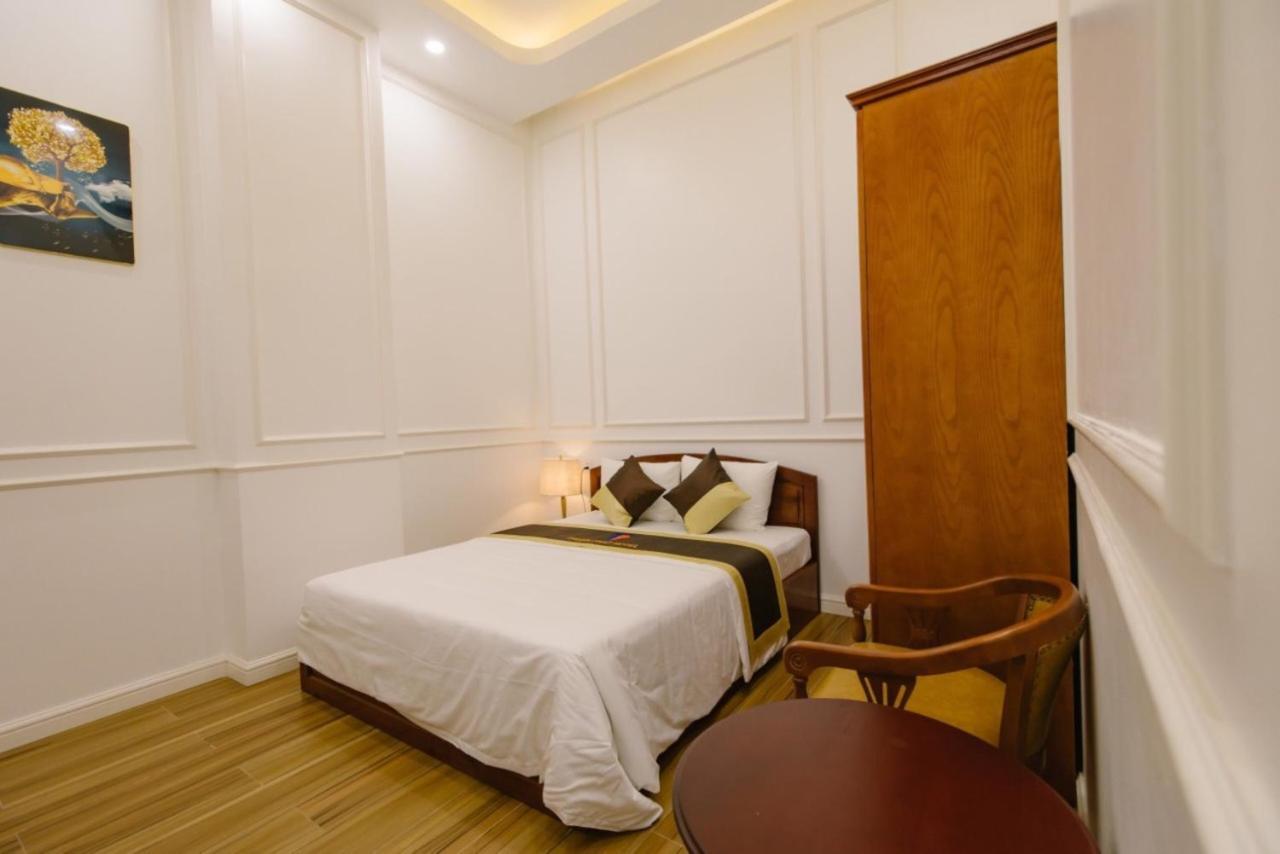 Thuan Phat Hotel Soc Trang Bagian luar foto