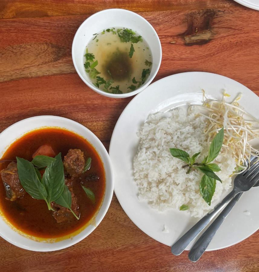 Thuan Phat Hotel Soc Trang Bagian luar foto