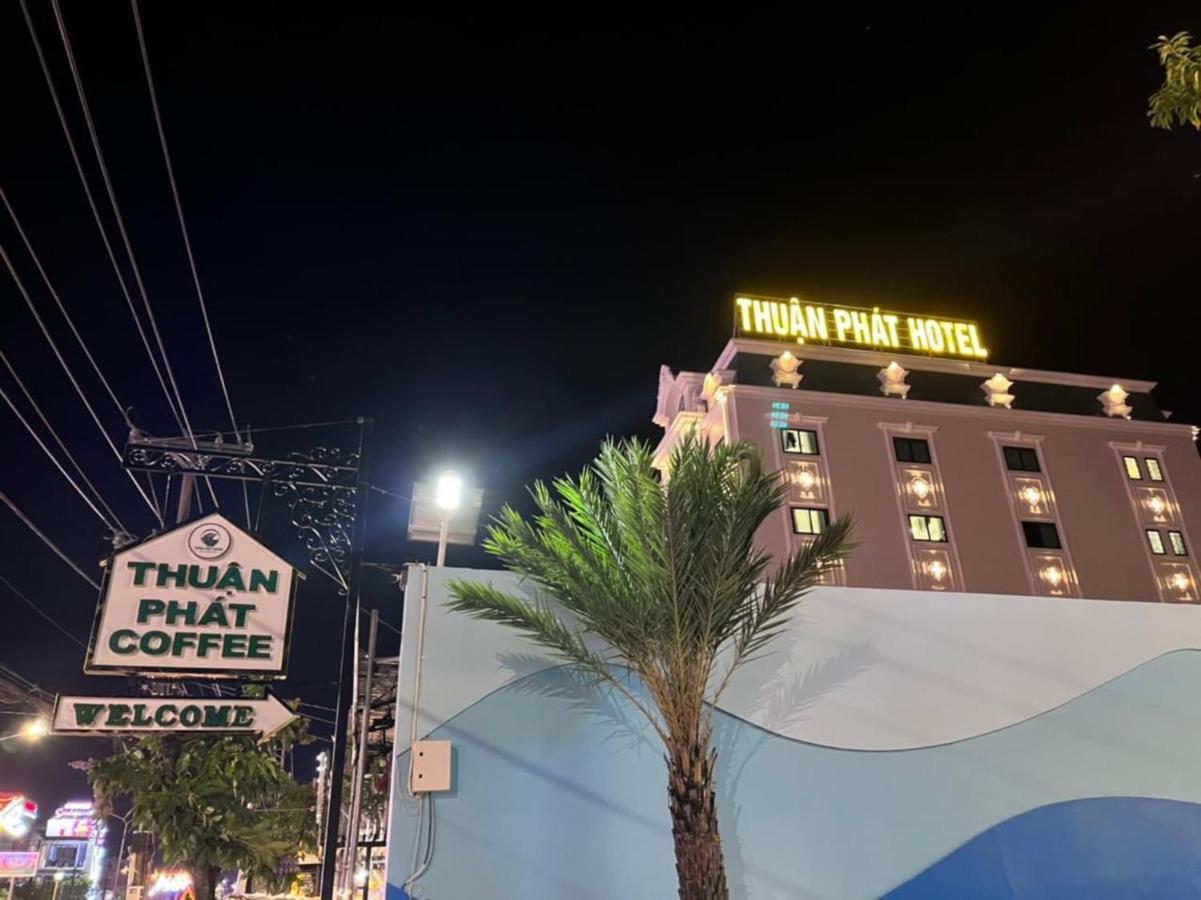 Thuan Phat Hotel Soc Trang Bagian luar foto